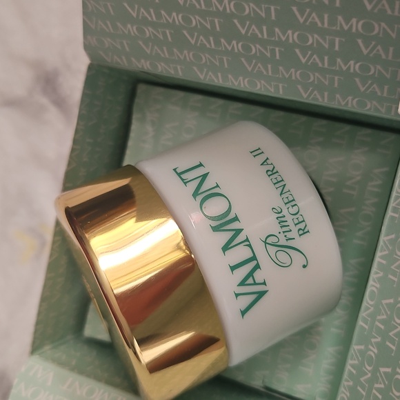 Valmont Prime Regenera II Cream - Gold and Green - Picture 2 of 5
